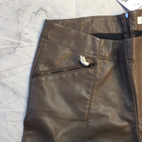 Just Fabulous faux leather high waisted leggings - Picture 6 of 11